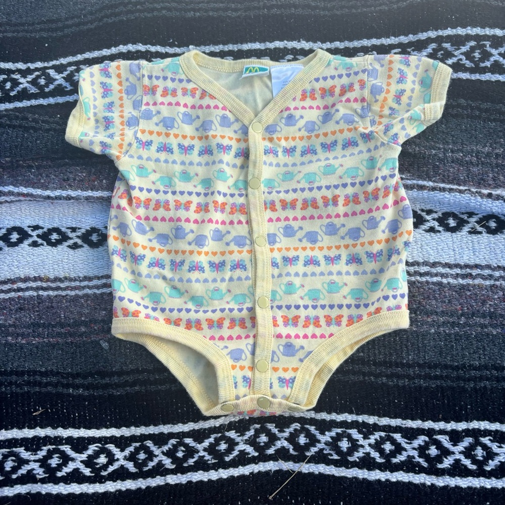 VINTAGE MCKIDS YELLOW GARDEN GRAPHIC ONE PIECE OUTFIT SIZE 3/6 MONTHS